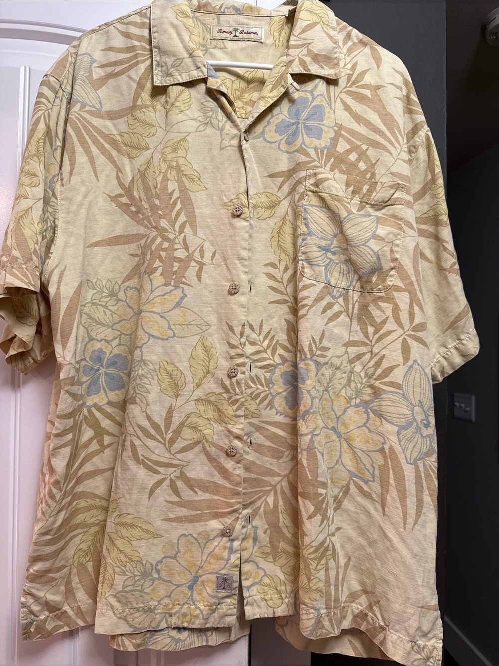 Tommy Bahama Yellow Beige Floral Camp Shirt with Blue Accents
